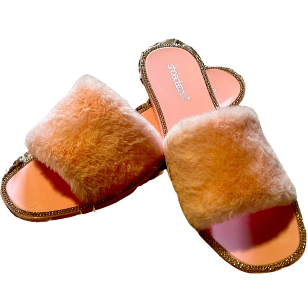 Shoe Dazzle Size 7 Furry Pink Slides